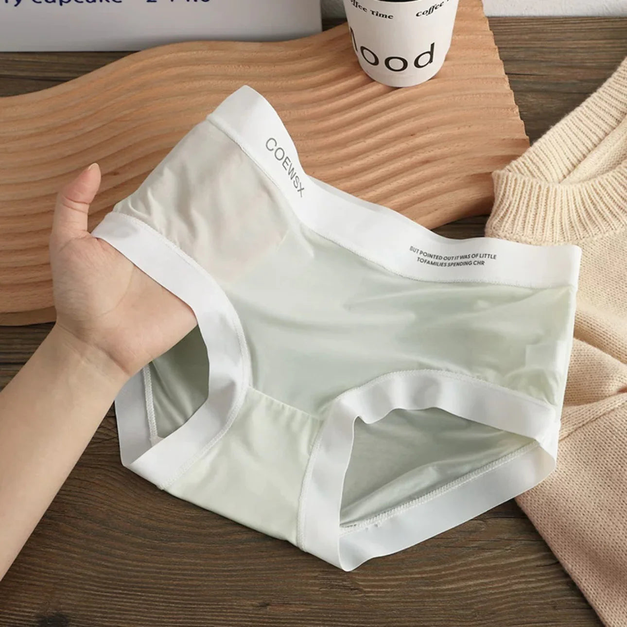 Summer Ice Silk Ultra-Thin🌸Breathable Seamless Undies