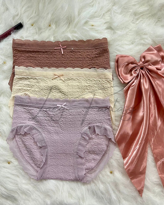 Lace detailing panty ( pack of 3 )