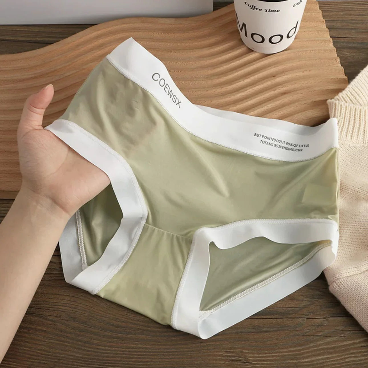 Summer Ice Silk Ultra-Thin🌸Breathable Seamless Undies